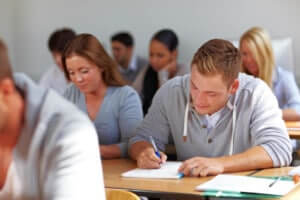 Test universitari e maturità: come gestire la preparazione