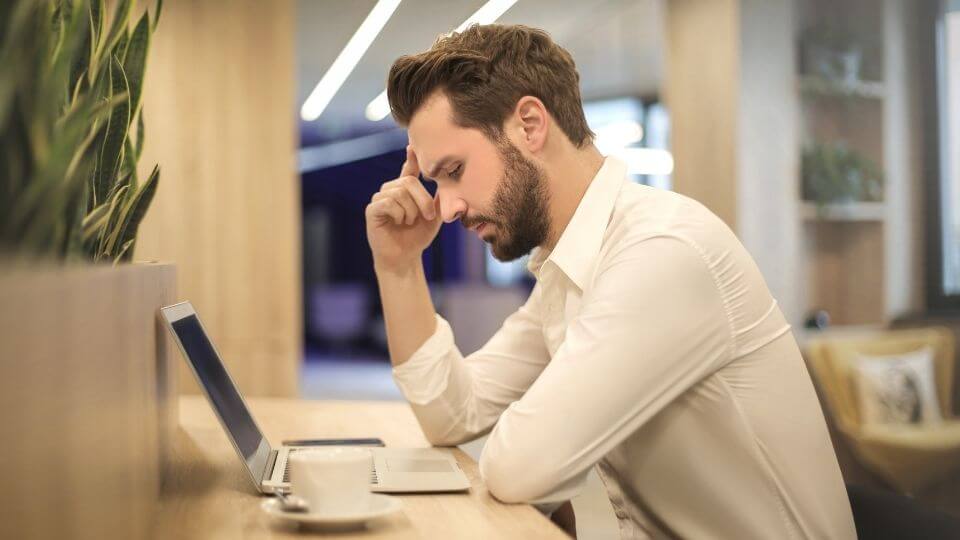 overthinking come smettere di pensare troppo
