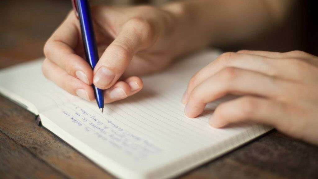 Concorso scrittura per le scuole superiori arriva Che storia