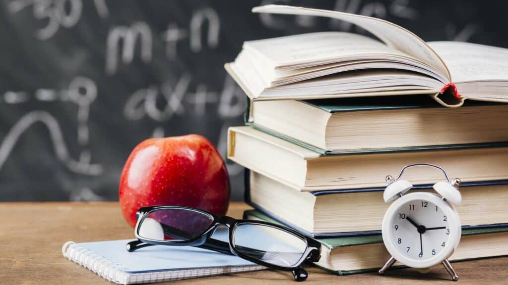 Allarme istruzione - calo drastico tra dieci anni di studenti e cattedre