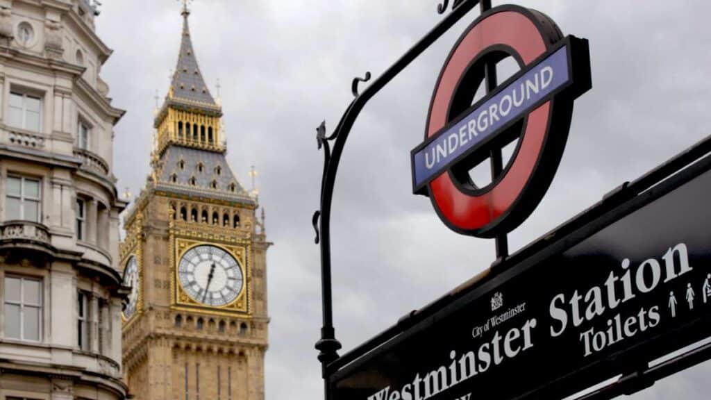 metropolitana di Londra - storia di oltre mezzo secolo